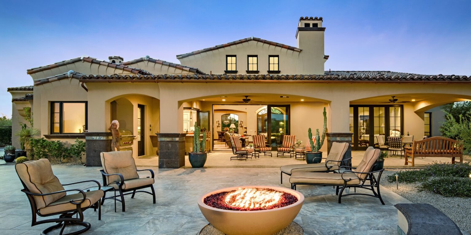 The Phil Nichols Company | Western Ranch | Backyard Seating and Firepit